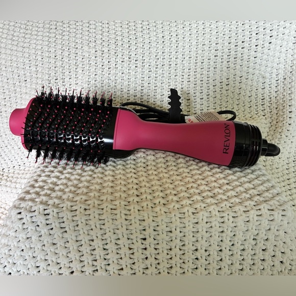 Revlon RVDR5222 Pink/Black One-Step Hair Dryer & Volumizer, 3 Heat Settings - Picture 7 of 10